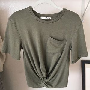 Aritzia green t shirt
